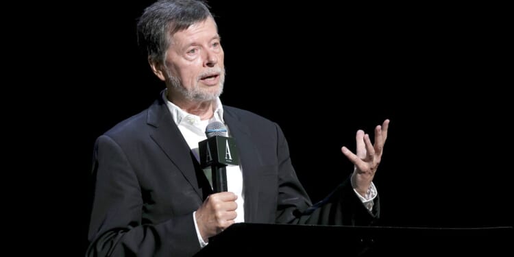 Ken Burns urges Democrats to restore New Hampshire primary position