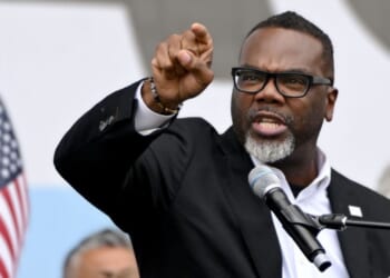 Chicago Mayor Brandon Johnson signs executive order targeting ICE agents