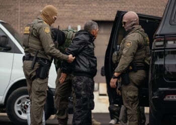 300 Catholic leaders including 15 bishops ask Senate to reject ICE funding if no reforms