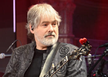 Banjo Player Béla Fleck Cancels Kennedy Center Shows over 'Politics'