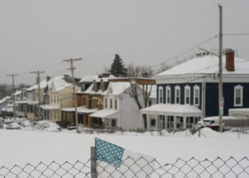 Consumer Confidence Plunges to Lowest Since 2014 as Outlook Sours