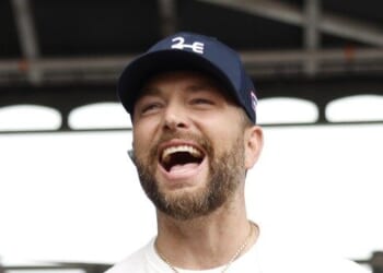 Country Singer Chris Lane Mocks Somali Fraud Scandal in Minnesota