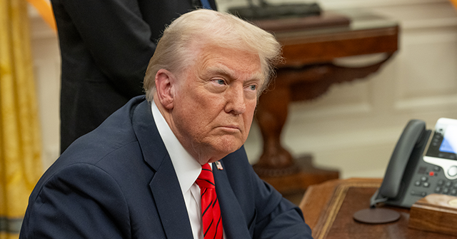 Donald Trump Signs Executive Order to Address Drug Addiction