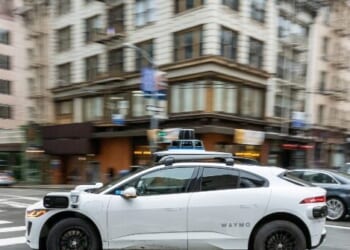 Driverless Waymo Taxi Disrupts First Responders at Active Fire Scene