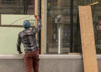 'Duck Dynasty' Stars Say Seattle, San Francisco 'Unlivable' Trash Heaps Due to Woke Leadership -- 'A Whole Lot Like Hell'