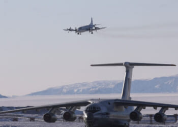 Ex-UK Spy Chief Backs Trump's Efforts to Take Control of Greenland