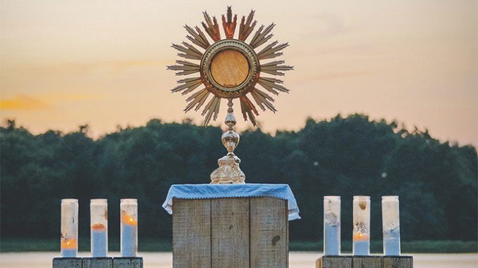 monstrance_frpine_dju