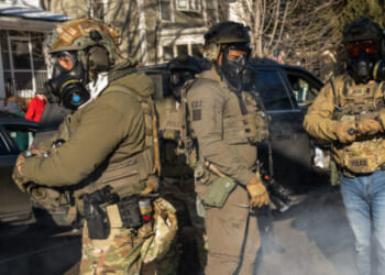 ICE Agent Who Fatally Shot Woman Suffered Internal Bleeding