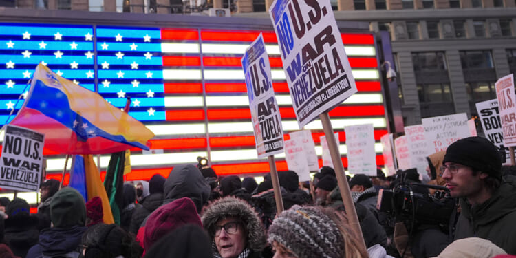 Meet the Group Behind the Pro-Maduro Protests