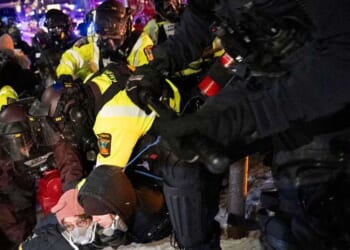 Minnesota police FINALLY fight back: Cops hit violent anti-ICE mob with tear gas, arrests outside hotel supposedly housing feds