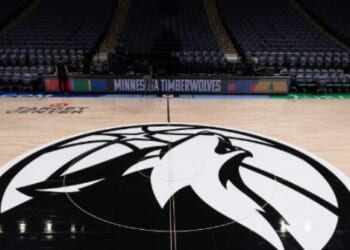 NBA Postpones Timberwolves-Warriors Game After Minneapolis Shooting, NHL Plays with No Issues