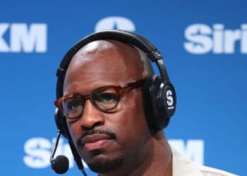 NFL Vet Vernon Davis Accused of Assaulting Woman During Argument over Abortion