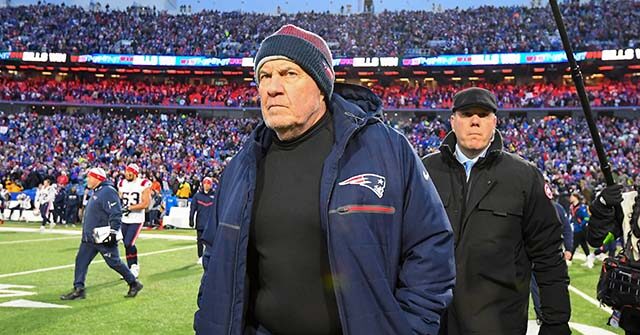NFL World Calling for Hall of Fame Voters to be 'Exposed' After Belichick Snub