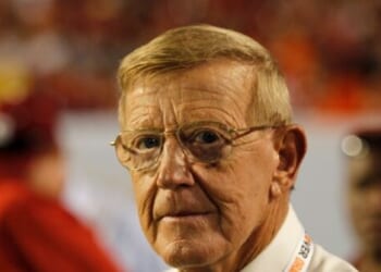 Notre Dame Coaching Legend Lou Holtz Enters Hospice Care