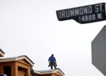 Slow Progress as Fire-Ravaged Palisades Rebuilds