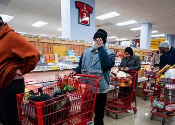 Snow, Ice, and Fear Rolling In with 'Potentially Historic' Winter Storm