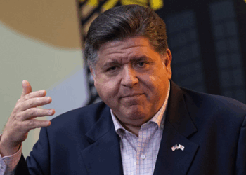 Trump Makes People 'Want to Commit Violence' Against Feds, But People Haven't Done So