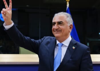 Crown Prince Reza Pahlavi of Iran visits EU Parliament.