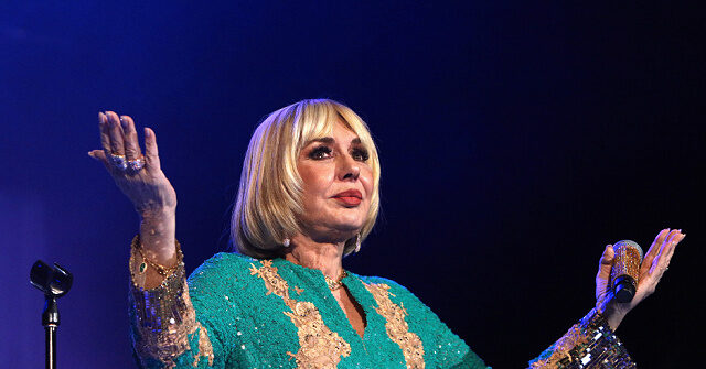 ‘Voice of Iran’ Googoosh Urges Trump to Take Decisive Action After Regime’s Nationwide Slaughter