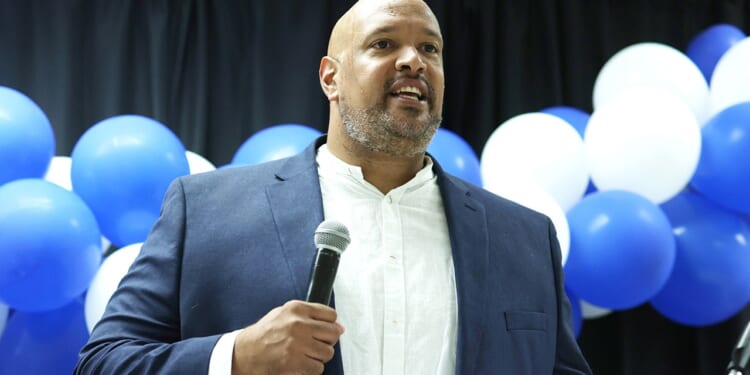 Former Capitol Police officer mounts another US House bid