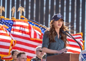 Kristi Noem slams Democrat border policies during Arizona visit