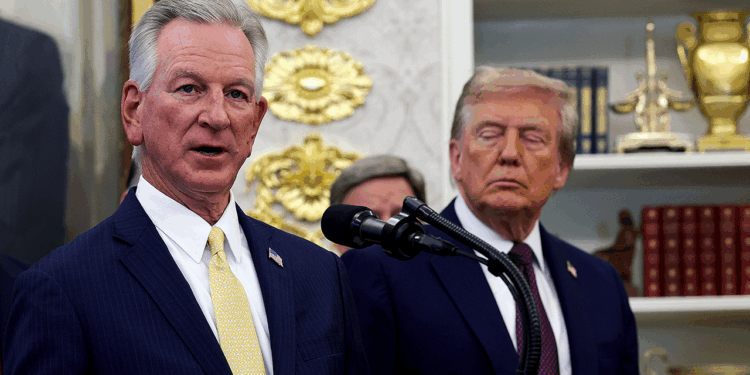 Sen. Tuberville warns Alabama Mayor Stewart over ICE protection plans