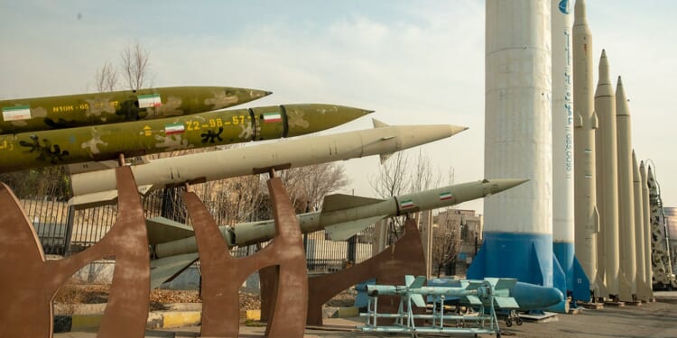 Iran missiles threaten US forces, lack homeland strike capability