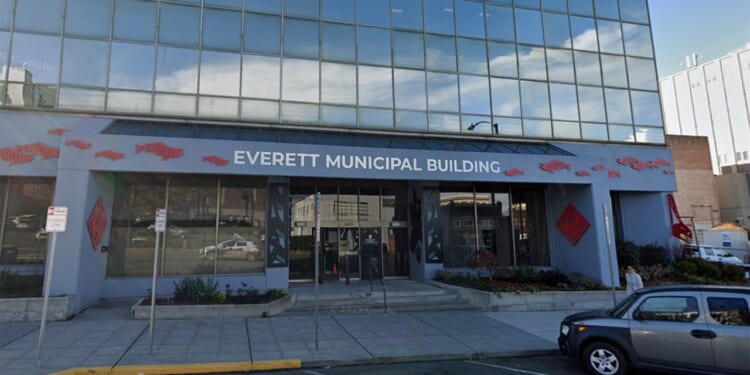 ICE accuses Everett mayor of escalating tensions over immigration