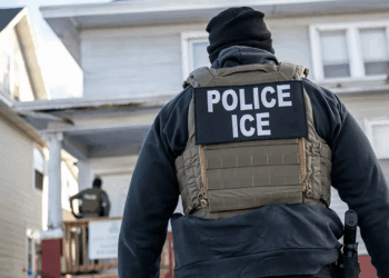 Portland mayor calls for ICE to leave after tear gas used on protesters