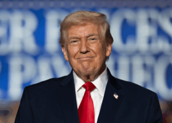 Trump Adds Top Breitbart Editors to Pre-State of Union Address Lunch with Broadcasters