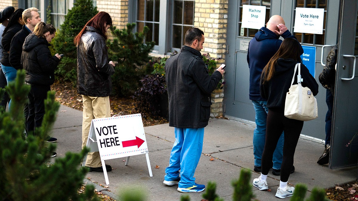 Minneapolis voters in line at polling place