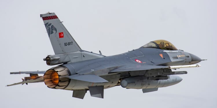 A Turkish F-16 in flight.