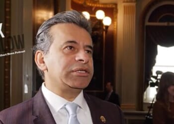 '1000' Unnatural Chemicals in Foods Likely Behind Uptick in G.I. Cancers