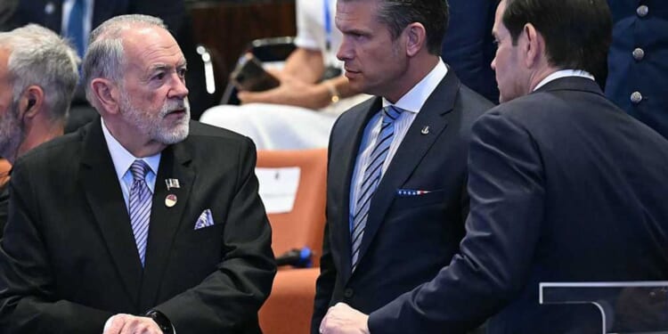 'Take cover': Ambassador Mike Huckabee gives disheartening message to Americans stuck in Israel