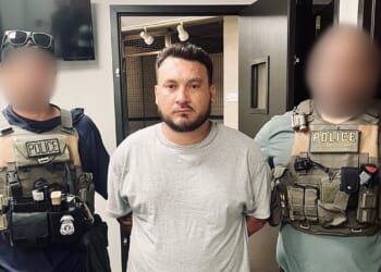 Illegal's sentencing for dragging agent reveals violent pattern, says expert