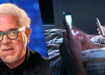 America's ‘sex recession’: Dr. Debra Soh explains why intimacy has PLUMMETED