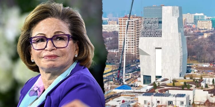 Obama Foundation CEO Valerie Jarrett earns $740,000 as executive payroll doubles