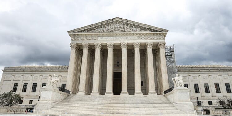 Supreme Court sides with officer in protest-force case, bolstering qualified immunity