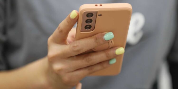 'Most terrifying, shocking thing': 9-year-old dies after attempting social media challenge