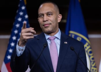 Top Democrats claim ICE agents at airports could get passengers killed