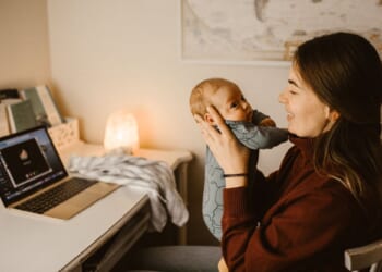 5 Ways Working Moms Can Save Their Best Energy For Their Kids