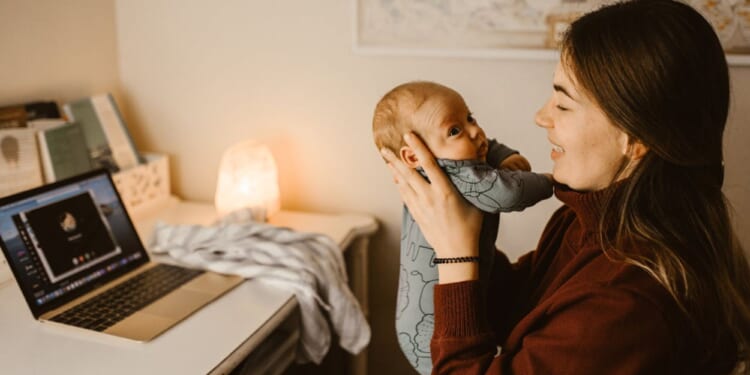 5 Ways Working Moms Can Save Their Best Energy For Their Kids