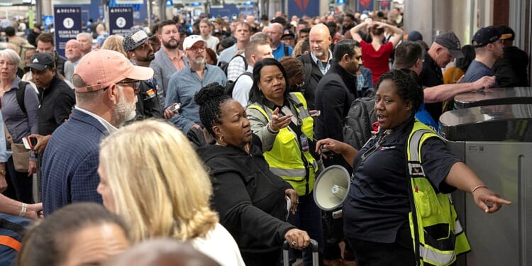 450 TSA officers quit amid 38-day government shutdown staffing crisis