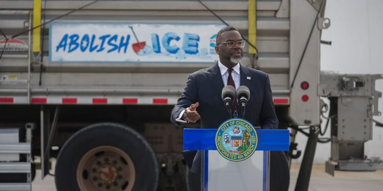 Chicago mayor unveils ‘Abolish ICE’ snowplow after migrant murder