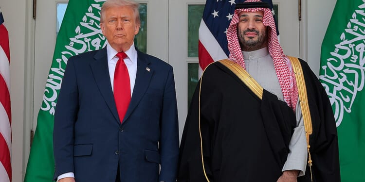 Gulf states move closer to Washington as Iranian attacks escalate