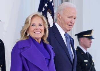 Secret Service agent assigned to former first lady shoots himself in leg: report