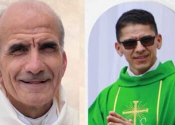 2 priests save 2 altar boys from drowning in sea but die in the effort