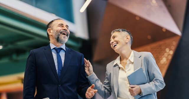 AI Translator Converts English into Satirical LinkedIn Jargon