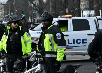 DC Assistant Police Chief Named in Probe of Faked Crime Stats Placed On Leave for 'Inappropriate Texts'