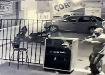 Five Shot by Gunmen in Mexican Beach Resort During Attack at Bar